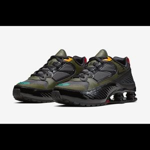 Nike women Enigma Black/Khaki